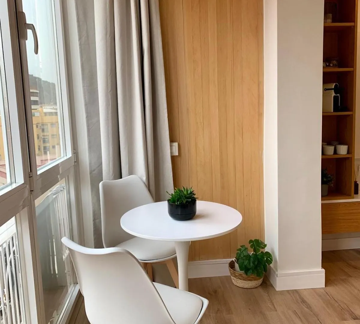Estudio En Playa La Malagueta Malaga